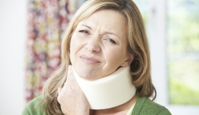 woman-wearing-neck-brace-from-car-accident-injury