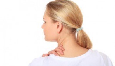 woman-with-neck-pain