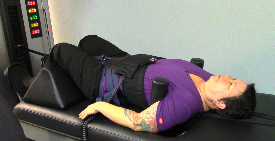 patient getting spinal decompression therapy in vancouver wa